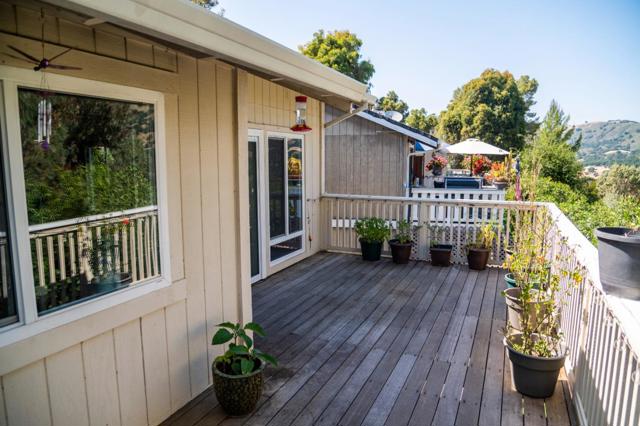 16973 Sara Jane Court, Morgan Hill CA: https://media.crmls.org/mediaz/775b80a9-5f15-4115-a48e-1b83f5289166.jpg