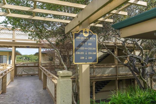 241 Quail Run Court, Monterey CA: https://media.crmls.org/mediaz/775c14aa-3587-43a5-bd89-edaa70f505f7.jpg