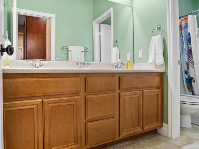 1176 Parkview Drive, Oceanside CA: https://media.crmls.org/mediaz/775cb3b9-c307-4299-a4c8-5e9b99f20802.jpg