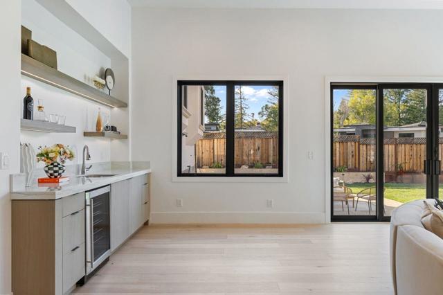 18071 Saratoga Los Gatos Road, Monte Sereno CA: https://media.crmls.org/mediaz/775def86-a3ef-40ab-a77b-49efee6596f8.jpg