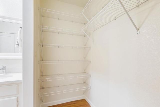 10 Tyrella Court, Mountain View CA: https://media.crmls.org/mediaz/775e7204-e250-4e38-b165-ea5f31d6c072.jpg
