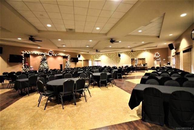 7004 San Bartolo, Carlsbad CA: https://media.crmls.org/mediaz/775f3fc2-ddb1-40a6-915a-b4ff33986b62.jpg