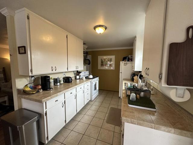 Image 16 of 76 For 32303240 Mission Drive