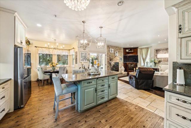 17666 Winding Creek Road, Salinas CA: https://media.crmls.org/mediaz/775f9ecc-208a-4f3c-b960-502a1b41da9b.jpg