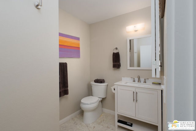 566 N Sunset Way, Palm Springs CA: https://media.crmls.org/mediaz/775fb4db-98bb-47fd-b497-7bbc9f355baf.jpg