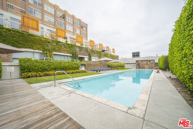 1850 Industrial Street, Los Angeles CA: https://media.crmls.org/mediaz/775fdff4-600f-4e1a-a50c-7155d4e56c9e.jpg