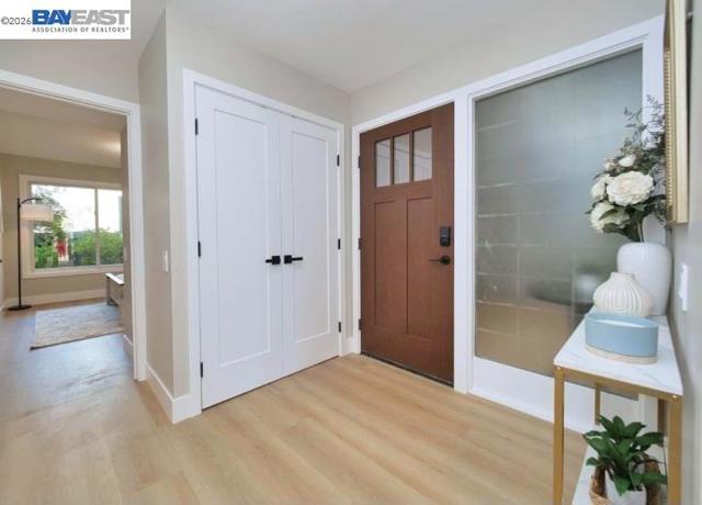 1732 Oakmont Drive, Walnut Creek CA: https://media.crmls.org/mediaz/7761ce1f-71e5-4b8b-ad8f-65fea72b0006.jpg