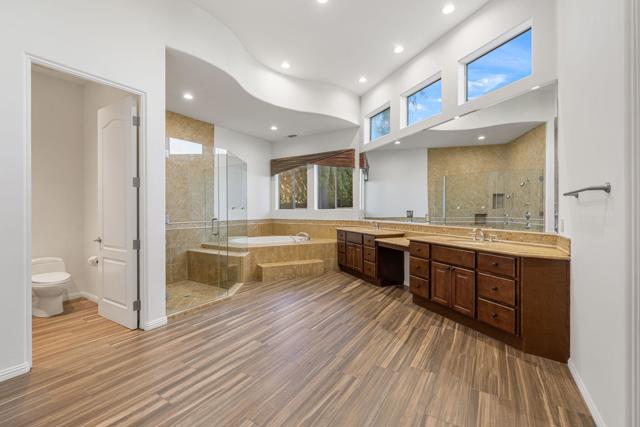 352 Crest Lake Drive, Palm Desert CA: https://media.crmls.org/mediaz/77621ad0-e847-43ec-91d0-c445fc3b9cc7.jpg