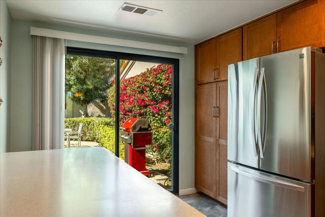 54396 Shoal Creek, La Quinta CA: https://media.crmls.org/mediaz/77624916-86c2-4be1-8faf-fd390cdb170d.jpg