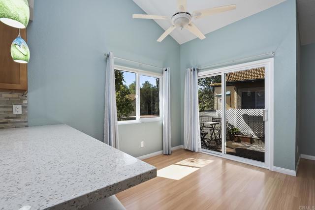 Detail Gallery Image 11 of 26 For 11337 Avenida De Los Lobos #C,  San Diego,  CA 92127 - 2 Beds | 2 Baths