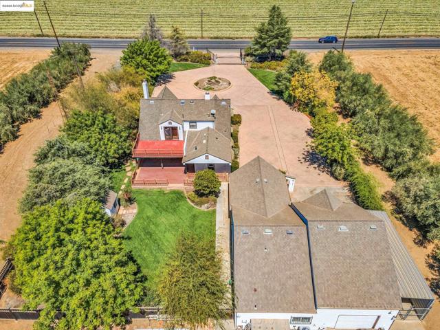 11081 BRENTWOOD BLVD., Brentwood CA: https://media.crmls.org/mediaz/7762767b-8189-4df0-a1df-fbc3fa53a58f.jpg