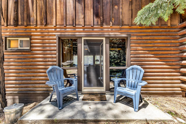 54385 S S. Circle Drive, Idyllwild CA: https://media.crmls.org/mediaz/77629a4d-5839-4e3d-9530-553497d29f8a.jpg