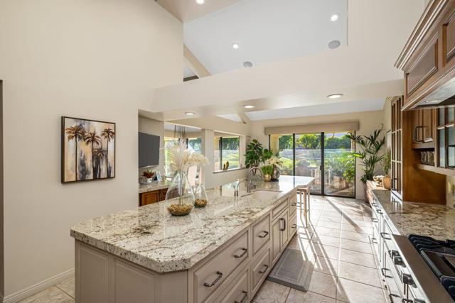 55197 Southern, La Quinta CA: https://media.crmls.org/mediaz/7762afd7-e095-4fe7-bf8c-251b47695f88.jpg