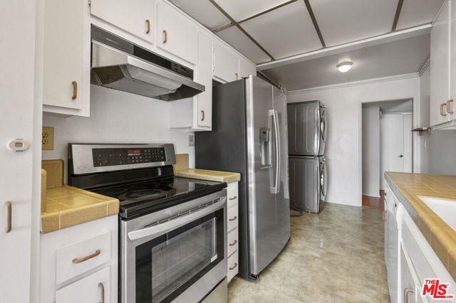 5950 Buckingham, 610 photo 23