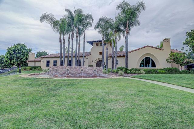 1526 Caminito Sicilia, Chula Vista CA: https://media.crmls.org/mediaz/77631da9-0657-4cb2-839e-a5f0dcfd77b1.jpg