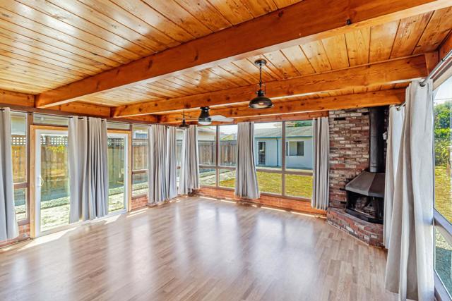 624 Filbert Street, Half Moon Bay CA: https://media.crmls.org/mediaz/7763be32-b87d-45bf-aee9-385aafbd0722.jpg