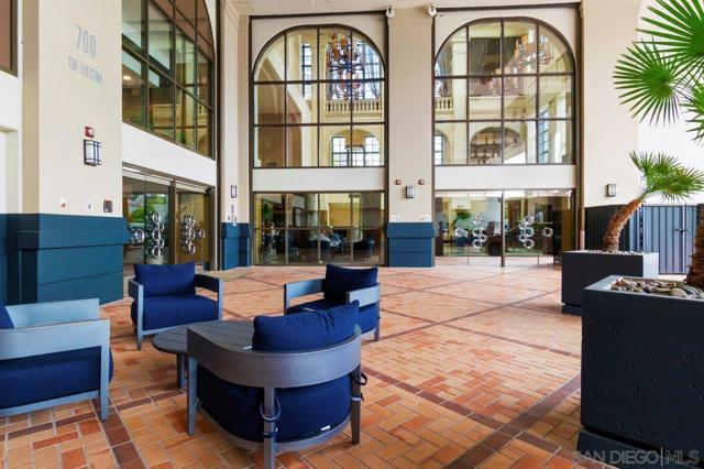 700 W E Street, San Diego CA: https://media.crmls.org/mediaz/7763e832-4d21-4686-a6ec-a7f9ddb9929c.jpg