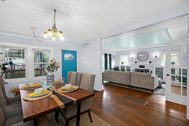 3908 Archmont Pl, Oakland CA: https://media.crmls.org/mediaz/776505d8-0079-48b2-8d45-6247f73d7b09.jpg