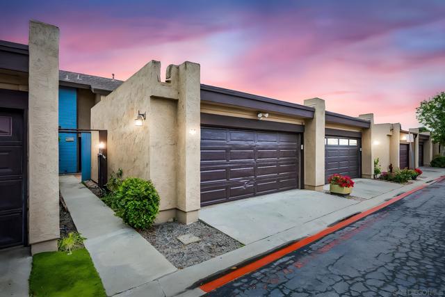 140 E El Norte Pkwy, Escondido CA: https://media.crmls.org/mediaz/77654920-98cf-44fe-8d58-d6c6eb5e4b68.jpg