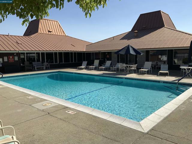 171 Sunset Dr., Pittsburg CA: https://media.crmls.org/mediaz/77657695-6086-4970-af60-b6fd979f7785.jpg