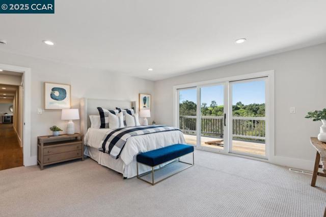 625 Sky Hy Cir, Lafayette CA: https://media.crmls.org/mediaz/77657d53-b5f1-4729-8578-ed8078b2bd18.jpg