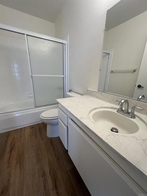 Detail Gallery Image 12 of 18 For 3230 Caminito Eastbluff Unit #70,  San Diego,  CA 92037 - 2 Beds | 2 Baths