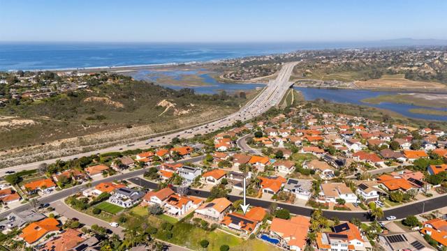 Detail Gallery Image 35 of 39 For 418 Santa Dominga, Solana Beach,  CA 92075 - 4 Beds | 2 Baths
