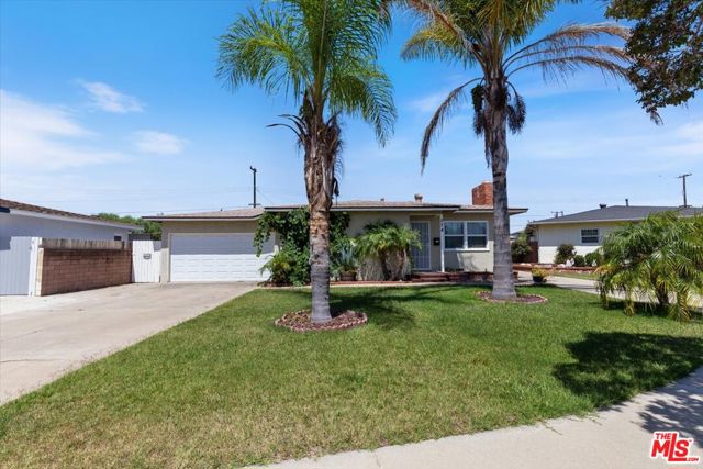 774 N Russell Drive, Orange CA: https://media.crmls.org/mediaz/776724a3-dc91-4f73-ab5c-12af6e8a0b36.jpg