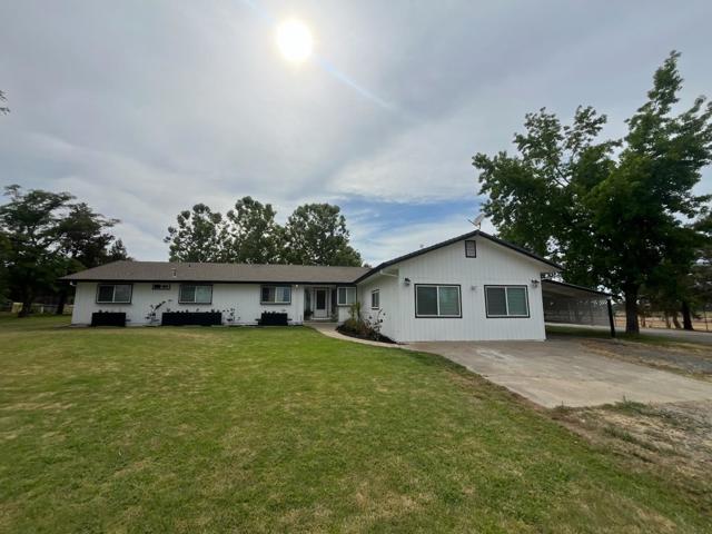 12445 Alta Mesa Road, Herald CA: https://media.crmls.org/mediaz/77679b2b-a494-470e-82d6-ee9000933a92.jpg