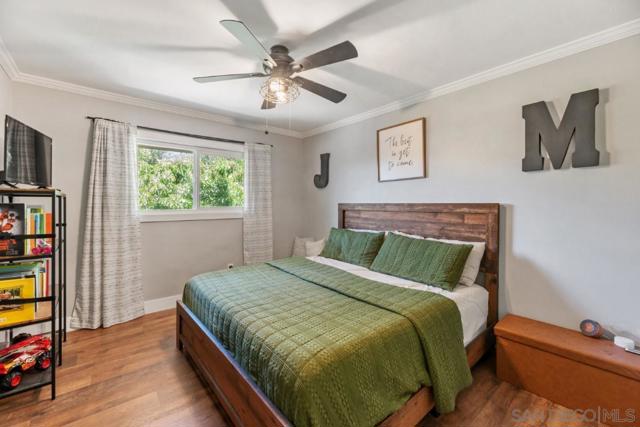 2025 Forester Creek Rd, El Cajon CA: https://media.crmls.org/mediaz/77686bfe-9fcb-4394-bd35-d6c9a1140dd4.jpg