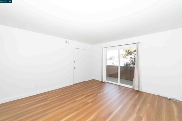 1700 Market Ave, San Pablo CA: https://media.crmls.org/mediaz/77698cf3-554a-435f-8ddb-424fb7a60cc8.jpg
