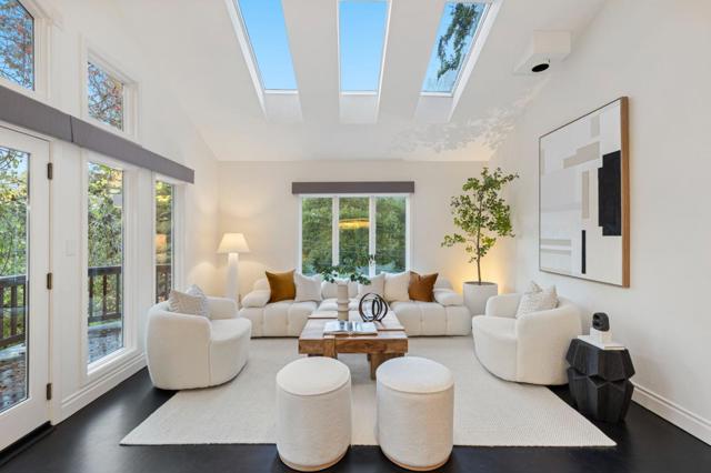 2937 San Juan Boulevard, Belmont CA: https://media.crmls.org/mediaz/776a843d-858e-4d45-8cbe-217147a4ba2d.jpg