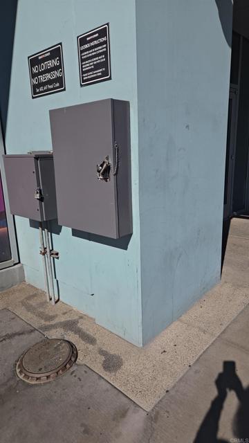 1080 Park Blvd, San Diego CA: https://media.crmls.org/mediaz/776b52d9-2654-45e2-b4da-6a4d0f6d3f67.jpg