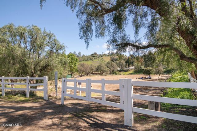 13550 Andalusia Drive, Santa Rosa CA: https://media.crmls.org/mediaz/776b5e00-b5dd-4845-a96e-1af519a4ce54.jpg