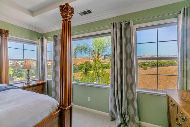 4224 Indigo Oak Court, San Jose CA: https://media.crmls.org/mediaz/776d6494-2bd5-46eb-a1c4-25bc1376fc40.jpg