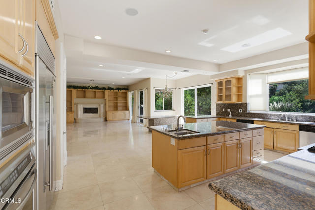 Detail Gallery Image 9 of 39 For 4174 Elm View Dr, Los Angeles,  CA 91316 - 5 Beds | 5 Baths