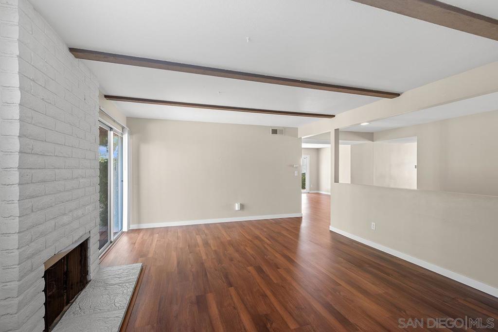 4452 Camrose Avenue - photo 4