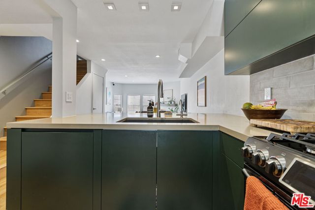 716 Maltman Avenue, Los Angeles CA: https://media.crmls.org/mediaz/776ed3d1-87a4-46d8-adf9-8fb74cea860e.jpg