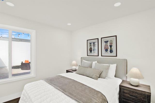 4166 Peregrine Way, Pleasanton CA: https://media.crmls.org/mediaz/776f4545-d38b-4e3b-b26d-04822cc6304c.jpg