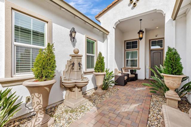 7832 Cobblestone Court, Gilroy CA: https://media.crmls.org/mediaz/776f7e21-3719-4592-9607-930e27c1b91b.jpg