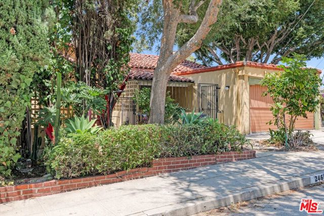 2461 McCready Avenue, Los Angeles CA: https://media.crmls.org/mediaz/776fe80d-9cc6-44d7-be47-95183f57509a.jpg