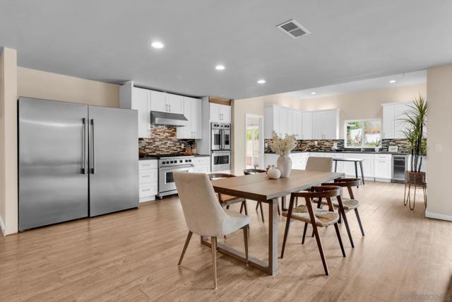 3872 Coronado Ave, San Diego CA: https://media.crmls.org/mediaz/7770b541-f6f8-4d83-8a2d-1ca623a66655.jpg