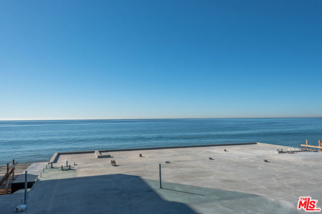 25306 Malibu Road, Malibu CA: https://media.crmls.org/mediaz/77723adc-d198-487a-a232-2b82ff6ce0d9.jpg