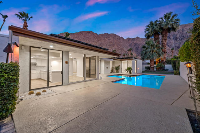 46428 War Bonnet Circle, Indian Wells CA: https://media.crmls.org/mediaz/7772c966-29d9-4755-b42c-c80b8e70eb65.jpg