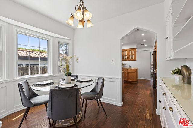 1335 S Sierra Bonita Avenue, Los Angeles CA: https://media.crmls.org/mediaz/7772ff94-e402-46e4-8117-cdeeeb668259.jpg