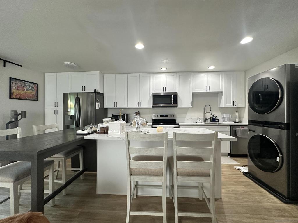 MLS #250032593SD image #11