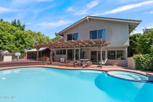 2910 Bear River Circle, Westlake Village CA: https://media.crmls.org/mediaz/77734c18-2661-4d0f-a06f-4cc5e45667eb.jpg