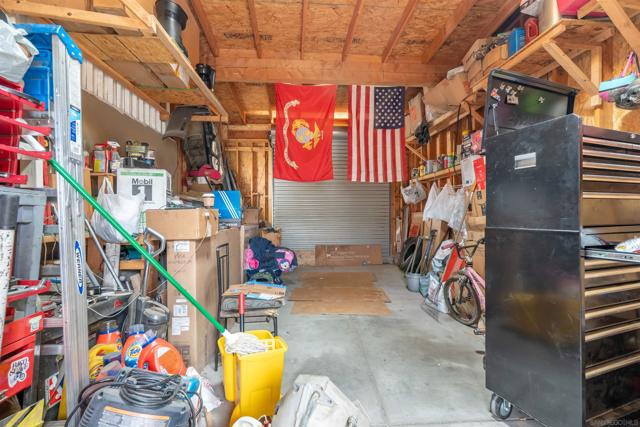 28587 Goetz Rd, Canyon Lake CA: https://media.crmls.org/mediaz/77738d47-eaad-4b96-9cd6-cbe66da78754.jpg