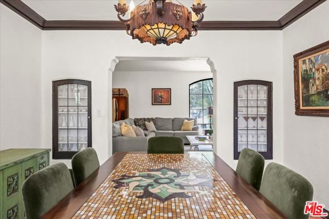 6119 Del Valle Drive, Los Angeles CA: https://media.crmls.org/mediaz/7773f343-190b-471b-a2a2-0edb5ee674ee.jpg