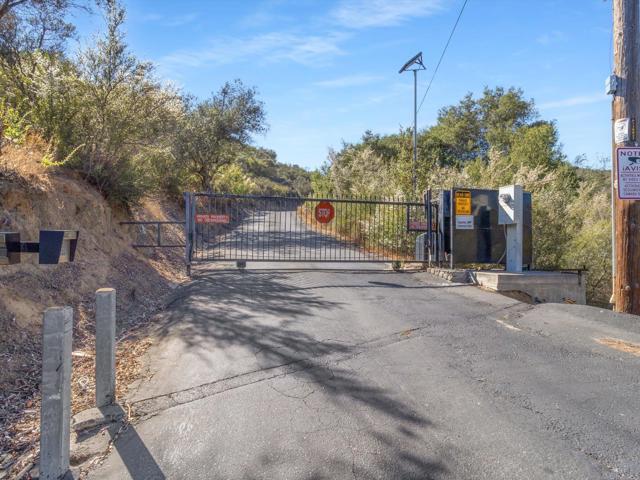 Detail Gallery Image 2 of 39 For 3020 Lynn Ln, San Marcos,  CA 92069 - – Beds | – Baths